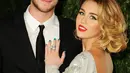 Pesta pernikahan mereka pun digelar diatas pasir pantai di Australia. Kabarnya gaun pernikahan Miley dipinjamkan oleh sang kakak ipar,Elsa istri dari Chris Hemsworth. (AFP/Bintang.com)