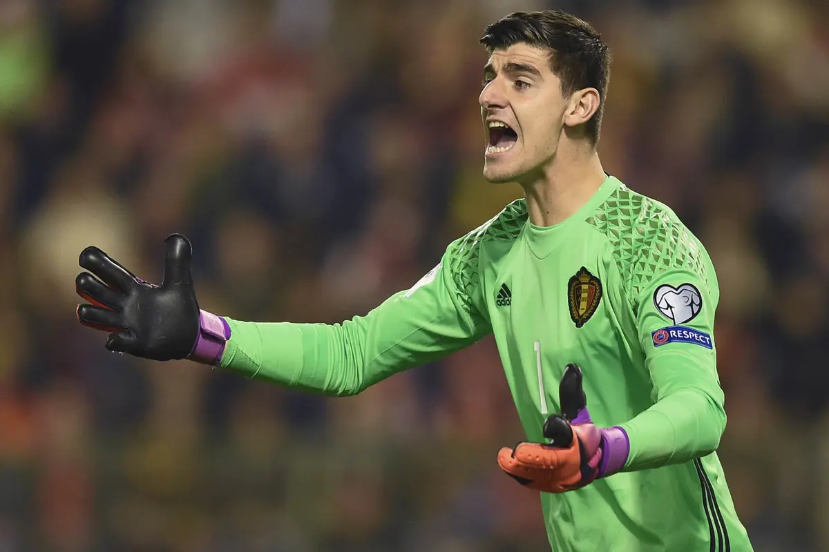 Kabar Transfer: Courtois Tolak Madrid, Rooney ke Everton