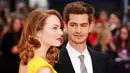 Para penggemar Emma Stone pasti diam-diam mengharapkan aktris La La Land ini kembali ke pelukan Andrew Garfield. (Vanity Fair)
