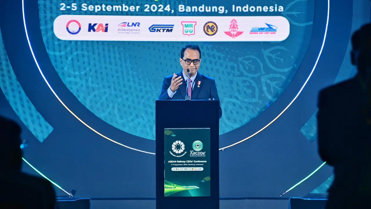 Menhub Pamer Whoosh jadi Buah Bibir Dunia di Hadapan Bos Kereta Api ASEAN