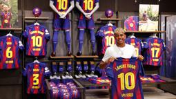 Sebelumnya, Lamine Yamal, yang baru berusia 18 tahun, menandatangani kontrak baru hingga 2031 dengan klub raksasa asal Catalan, Barcelona. (AP Photo/Joan Monfort)