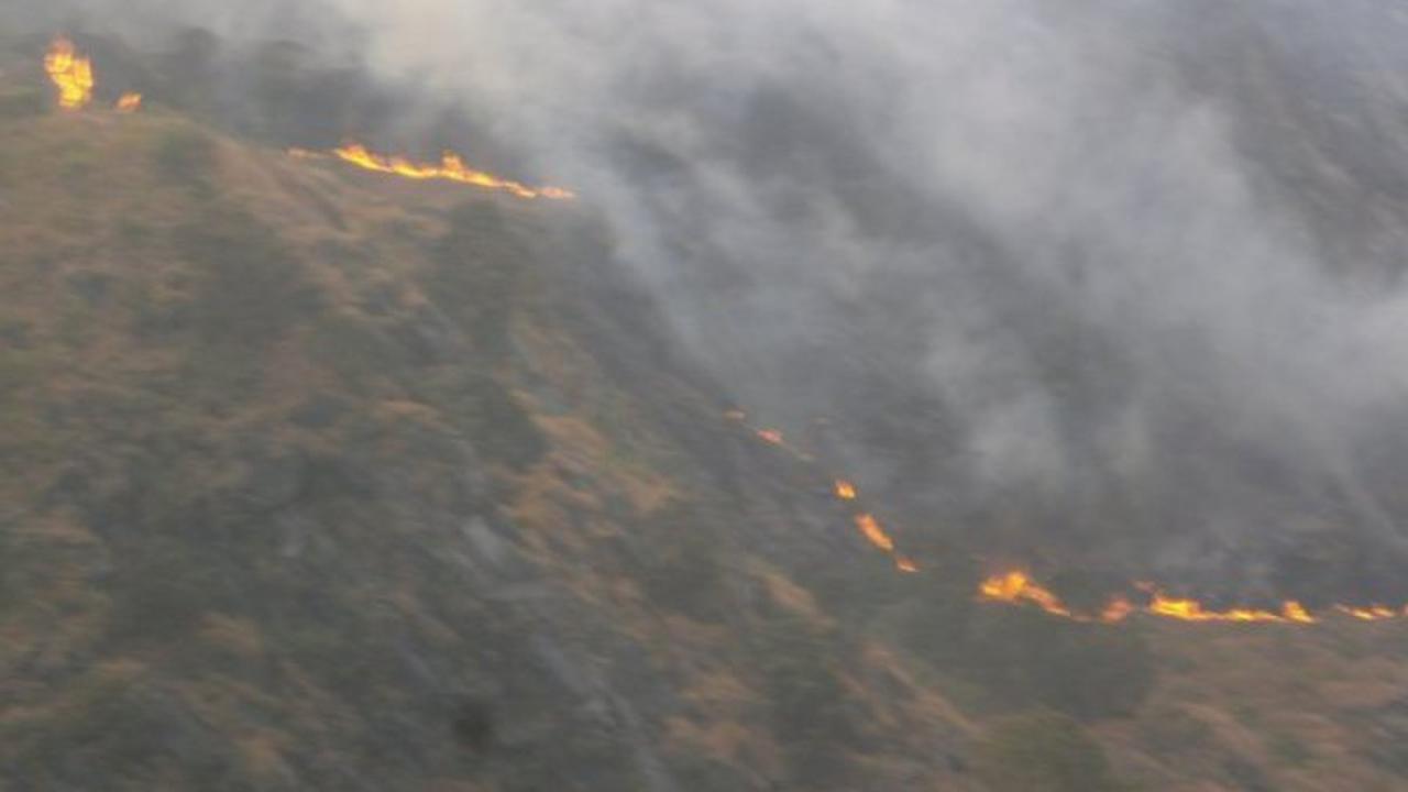 20151102-kebakaran kabut asap-jogja-merapi