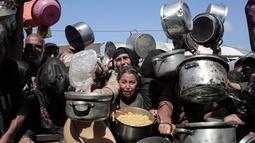 Kementerian Kesehatan Gaza pada Selasa 16 September 2025 mengungkap ada 428 orang, termasuk 146 anak-anak Palestina meninggal dunia dalam 24 jam terakhir akibat kelaparan dan malnutrisi. (Foto: AFP)