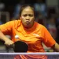 Atlet tenis meja Indonesia, Suwarti, ketika menghadapi petenis meja China Huang Wenjuan pada babak perempat final 3 tunggal putri TT-8 Asian Para Games 2018 di Ecovention Ancol Jakarta, Selasa (9/10/2018). (FOTO/INAPGOC/Dwi Prasetyo)