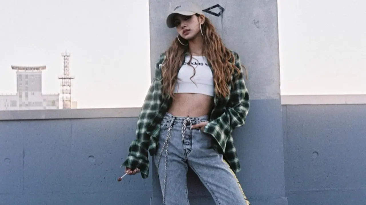 Lisa BLACKPINK