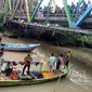 Pencarian Anak Hilang Di Sungai Cibanten, Kota Serang, Banten. (Rabu, 13/01/2021). (Dokumentasi Polsek Kasemen).