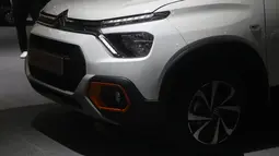 Dapur pacu Citroën C3 mengandalkan unit mesin 1.200cc 3-silinder NA yang menghasilkan tenaga 81 Hp @5.750 rpm dengan torsi maksimal 115 Nm @3.750 rpm. Seluruh tenaga tersebut disalurkan ke dua roda depan melalui transmisi manual 5-percepatan.