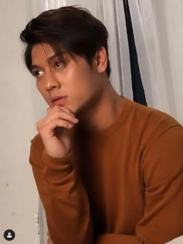 6 Pemotretan Rizky Billar dengan Berbagai Gaya Busana, Bak Oppa Korea