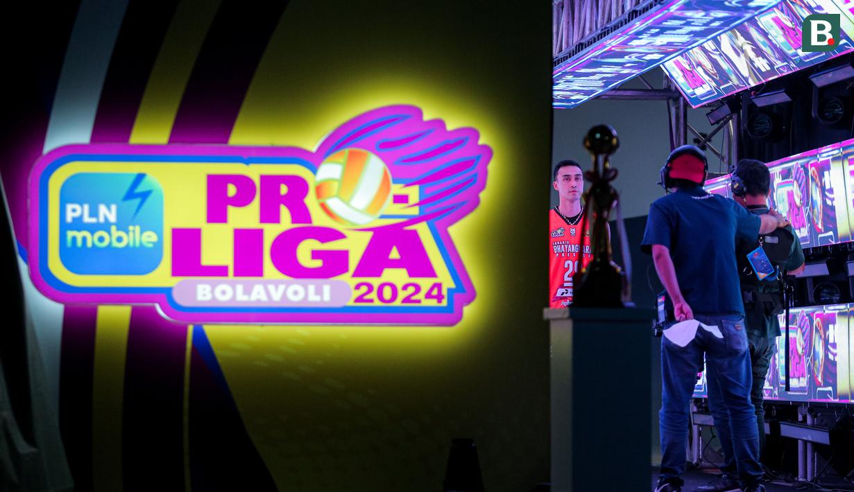 <p>Kapten tim Jakarta Bhayangkara Presisi, Nizar Julfikar bersiap memasuki lapangan jelang laga grand final PLN Mobile Proliga 2024 menghadapi Jakarta LavAni Allobank Electric di Indonesia Arena, Senayan, Jakarta, Minggu (21/7/2024). Jakarta Bhayangkara Presisi menang 3-1 (28-30, 25-22, 25-22 dan 25-23) dan menjadi juara. (Bola.com/Bagaskara Lazuardi)</p>
