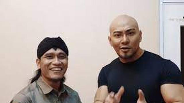 6 Momen Persahabatan Deddy Corbuzier dan Gus Miftah dari Mualaf Hingga Kini