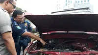 Kondisi mesin pikap yang terbalik di Tangerang (Liputan6.com/Pramita)