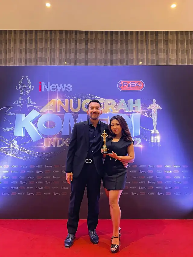 Kebiasaan dari Masa Pacaran, Sederet Potret Kiky Saputri dan Muhammad Khairi Hobi Baju Couple (credit: instagram/kikysaputrii).