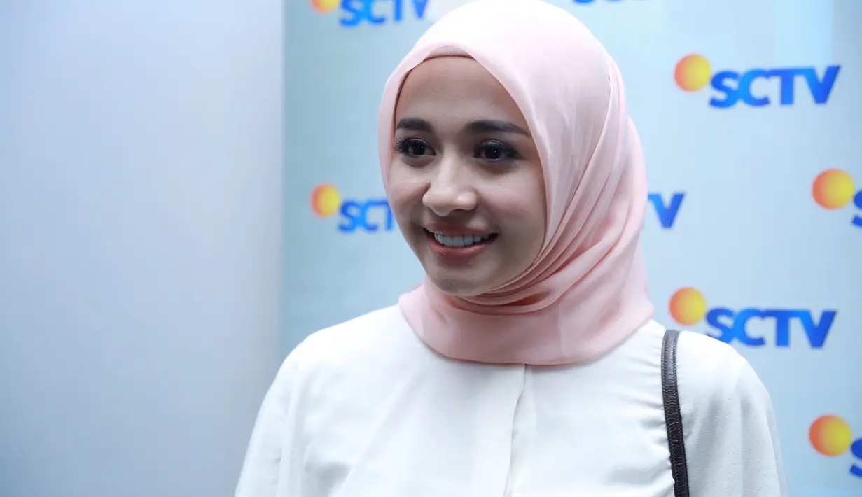 Bella menambahkan, dalam sinetron 'D'Hijabers', ia mengaku sekalian belajar. Seperti diketahui, Bella sejak tahun 2015 silam memutuskan untuk mengenakan hijab. (Galih W. Satria/Bintang.com)