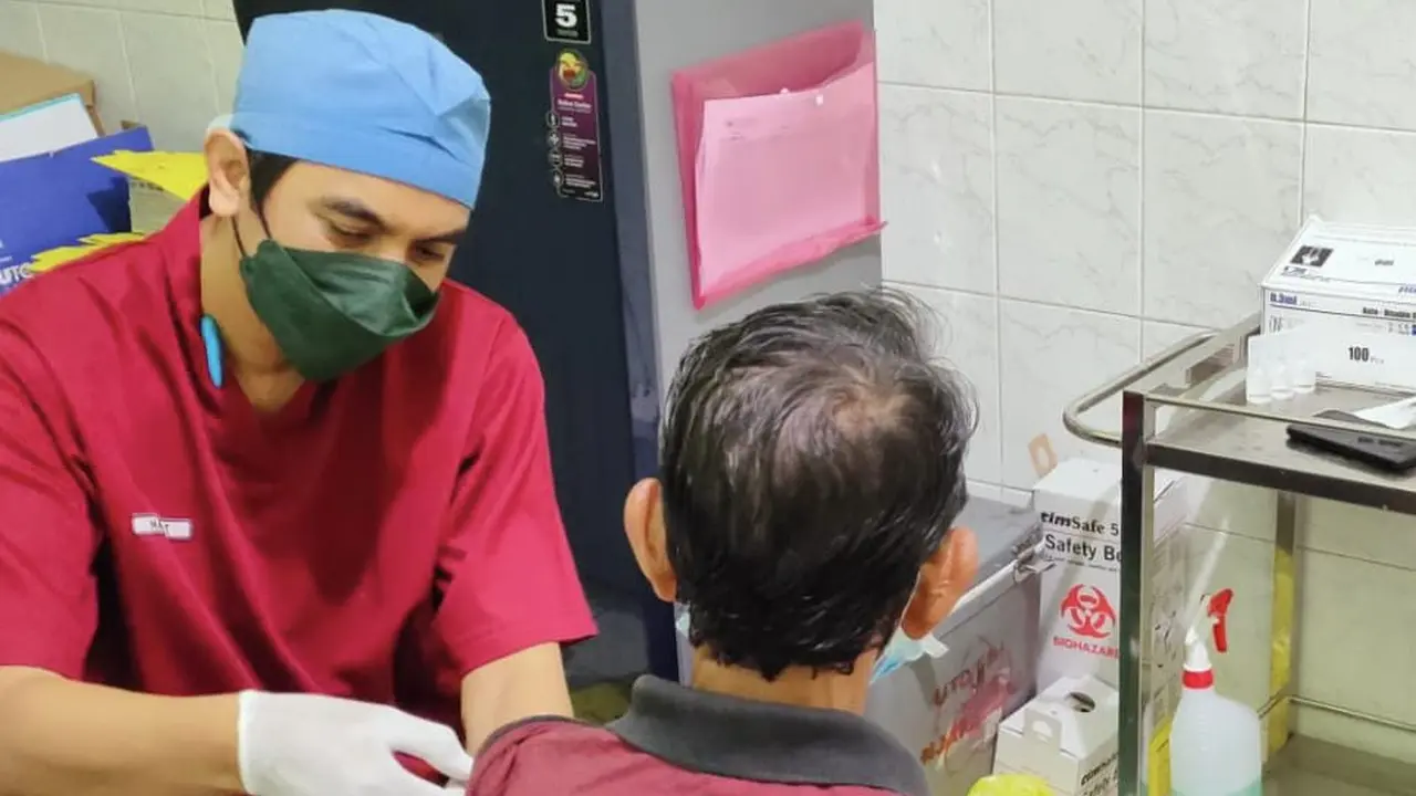 Vaksin meningitis di RSI Banjarnegara, Jawa Tengah. (Foto: Liputan6.com/Nugroho P)
