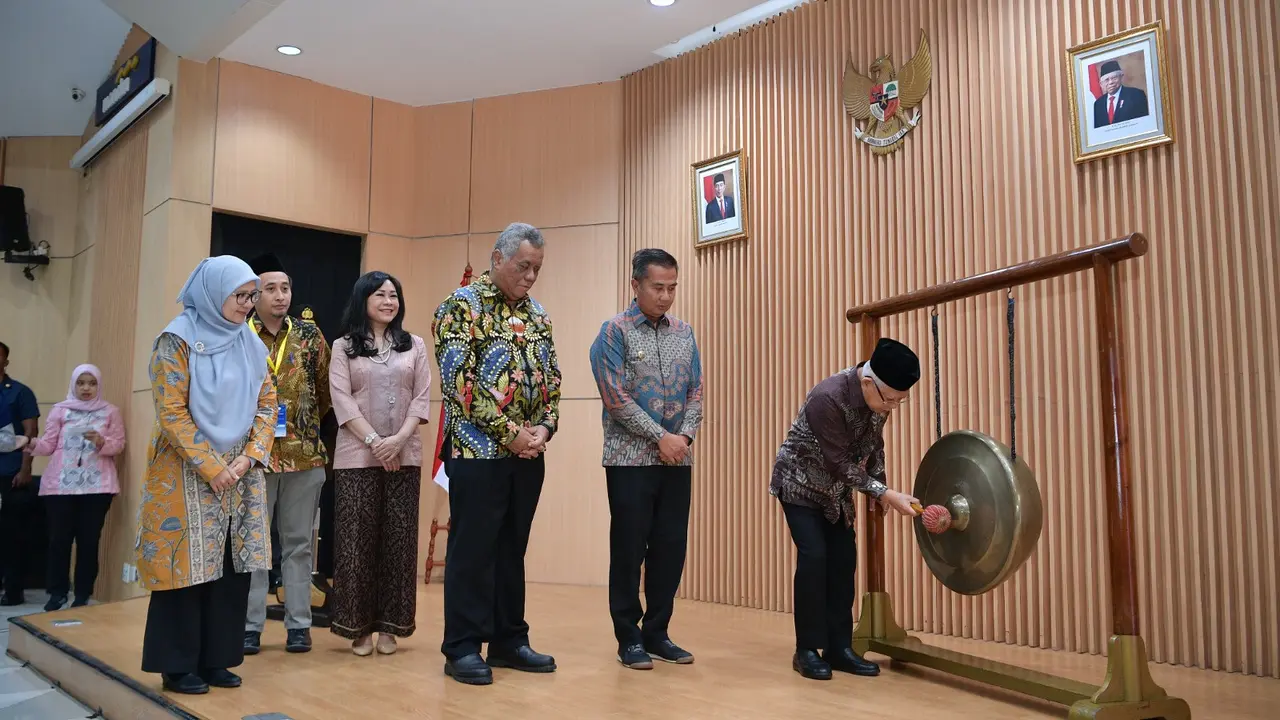 Wakil Presiden (Wapres) Ma’ruf Amin dalam seminar dan launching Indonesia Sharia Economic Outlook (ISEO) 2024.