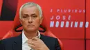 Kepindahan ini juga menandai kembalinya Mourinho ke Portugal setelah 21 tahun. Terakhir, ia melatih di negeri asalnya pada 2004 saat masih menangani Porto. (AP Photo/Ana Brigida)