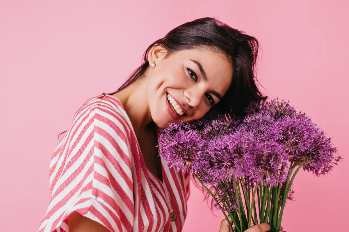 perempuan bahagia