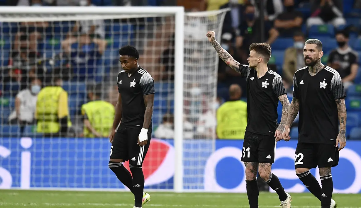 Memasuki 10 menit akhir, Sheriff kembali membuat kejutan. Di menit ke-89, Sebastien Thill menambah keunggulang Sheriff menjadi 2-1. (AP/Jose Breton)