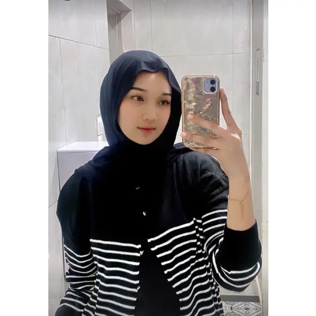 6 Potret Terbaru Indrian Puspita, Mantan Pembawa Baki HUT RI ke-75