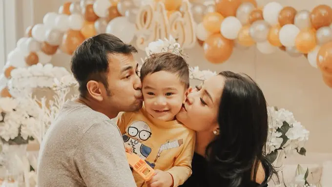 Raffi Ahmad, Nagita Slavina, dan Rafathar