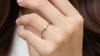 7 Tips Tampil Glamor dengan Cincin Kecil, Enggak Perlu Takut Terlihat Norak