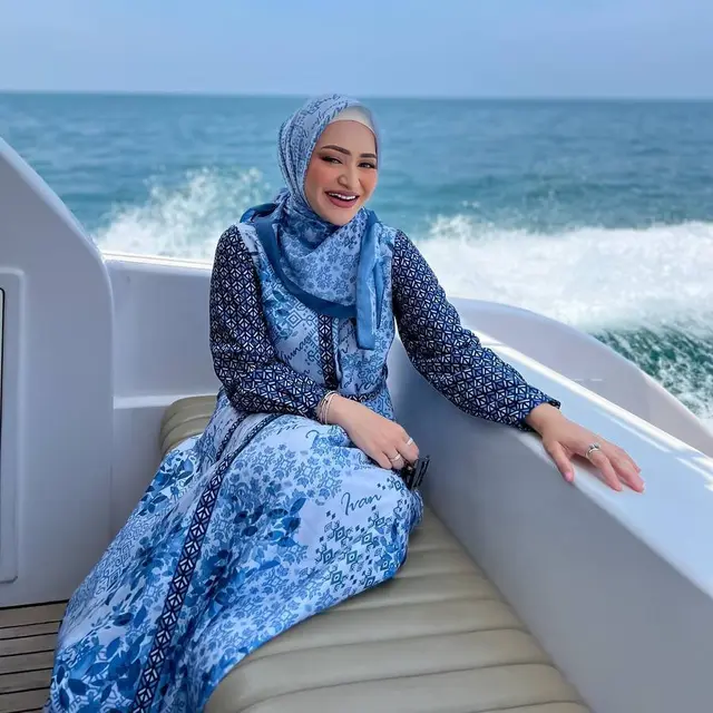 6 Potret Nathalie Holscher & Frans Faisal Jadi Model Koleksi Ivan Gunawan, Kompak Pakai Baju Couple