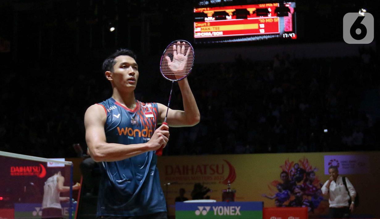 Tunggal putra Jonatan Christie saat melawan Wang Tzu-Wei (Chinnese Taipei) pada babak semifinal Daihatsu Indonesia Masters 2025 di Istora Gelora Bung Karno, Senayan, Jakarta, Sabtu (25/1/2025). (Liputan6.com/Herman Zakharia)