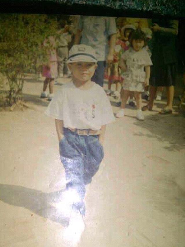 6 Potret Lawas Vicky Prasetyo, Penampilannya Bikin Pangling