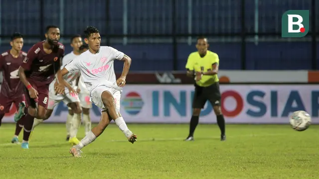 Foto: Penalti Kontroversial Bawa Persikabo 1973 Raih 3 Poin Penuh atas PSM Makassar di Grup D Piala Presiden 2022