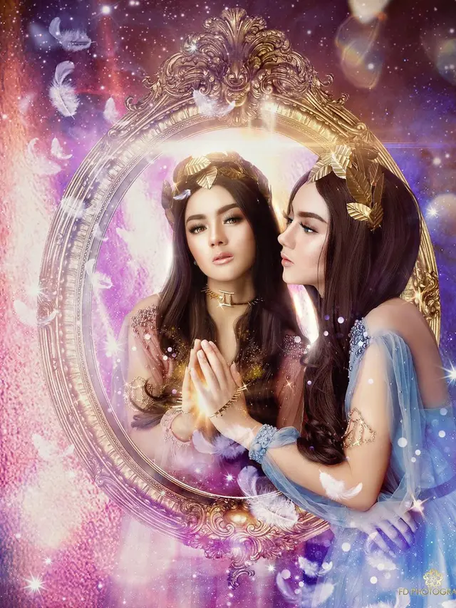 12 Pesona Seleb Saat Pemotretan Bertema Zodiak Ini Keren Banget
