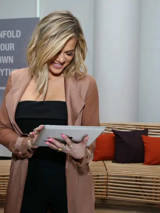 Khloe sudah ajukan dokumen cerai pada tahun 2013, tak hanya itu kedua pasangan inipun sudah menandatangani dokumen mengenai gugatan cerai. (AFP/Bintang.com)