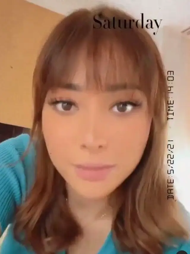 Makin Awet Muda, Ini 7 Potret Terbaru Nikita Willy dengan Poni Depan