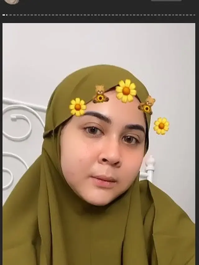 Dibully karena Jerawat, Ini 6 Potret Kesha Ratuliu Tanpa Makeup