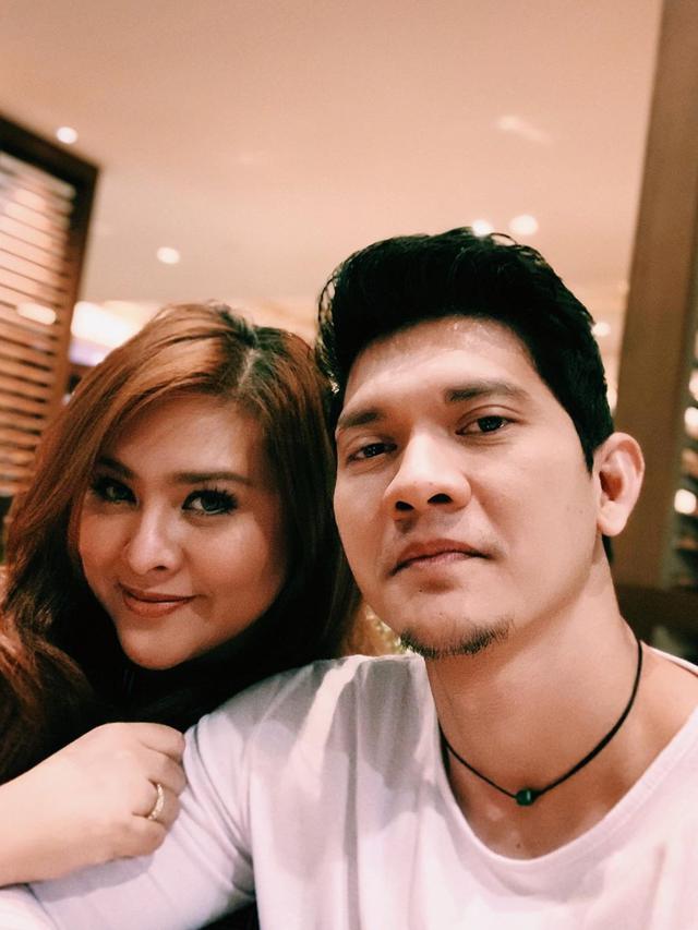 7 Potret Mesra Audy Item dan Iko Uwais, Curi Perhatian saat Pemotretan