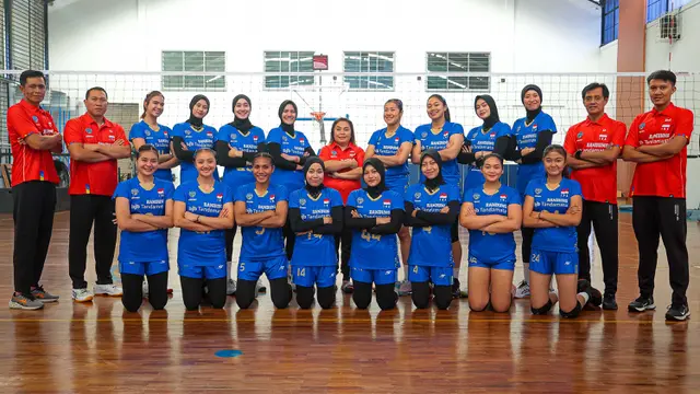 Foto: Megawati dan Yolla Absen, Timnas Bola Voli Putri Indonesia Siap Ikuti Jejak Tim Putra di SEA V League 2023