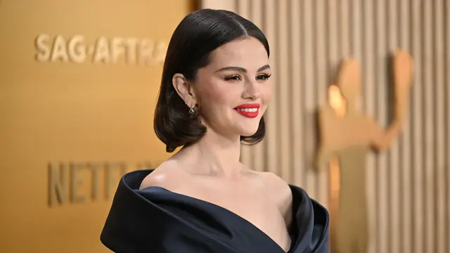 Selena Gomez dalam SAG Awards 2025. (Robyn Beck / AFP)
