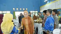 Anggota Komisi XI DPR RI Elviana saat mengikuti Kunjungan Kerja Komisi XI DPR RI ke Kampung Tempuran, Kecamatan Trimurjo, Kabupaten Lampung Tengah, Lampung, Kamis (22/3/2018).