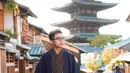 Begini tampilan Brandon saat sedang berada di Jepang ebberapa waktu lalu. Ia sempatkan untuk menggunakan baju adat khas Jepang yaitu kimono. (Liputan6.com/IG/@brandon_lilhero)