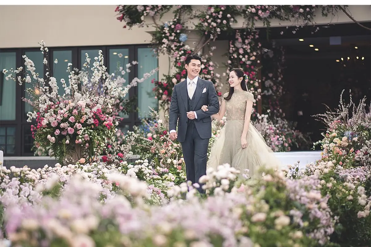 Foto Pernikahan Hyun Bin dan Son Ye Jin. (Instagram/ vast.ent)