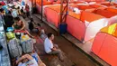 Tenda-tenda modular yang didirikan bagi kaum tunawisma guna menghentikan penyebaran COVID-19 terlihat di sebuah lapangan basket beratap di Manila, 23 Maret 2020. Jumlah kasus infeksi virus corona meningkat menjadi 501, menurut Otoritas kesehatan Filipina, pada Selasa (24/3). (Xinhua/Rouelle Umali)