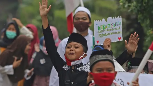 Pawai Hari Santri Nasional. ©Liputan6.com/Herman Zakharia