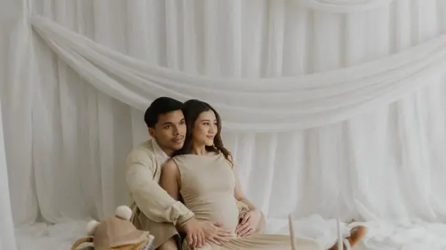 Pesona Duo Bestie Mahalini dan Aaliyah Massaid Hamil di Waktu Berdekatan. [@mahaliniraharja/@aaliyah.massaid]