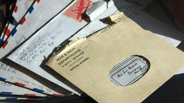 Ilustrasi surat, amplop