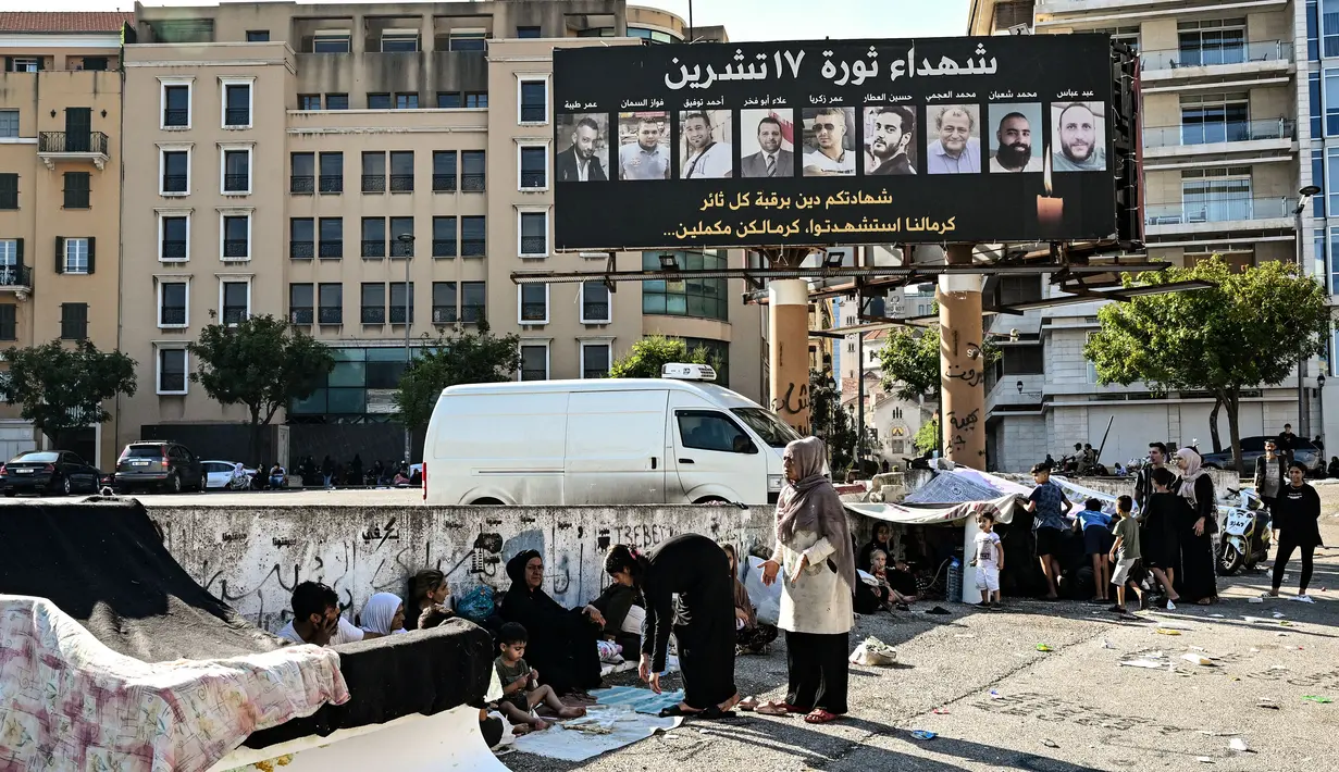 Israel kembali membombardir pinggiran selatan ibu kota Lebanon, Beirut, sepanjang malam hingga Sabtu 28 September 2024. (JOSEPH EID/AFP)