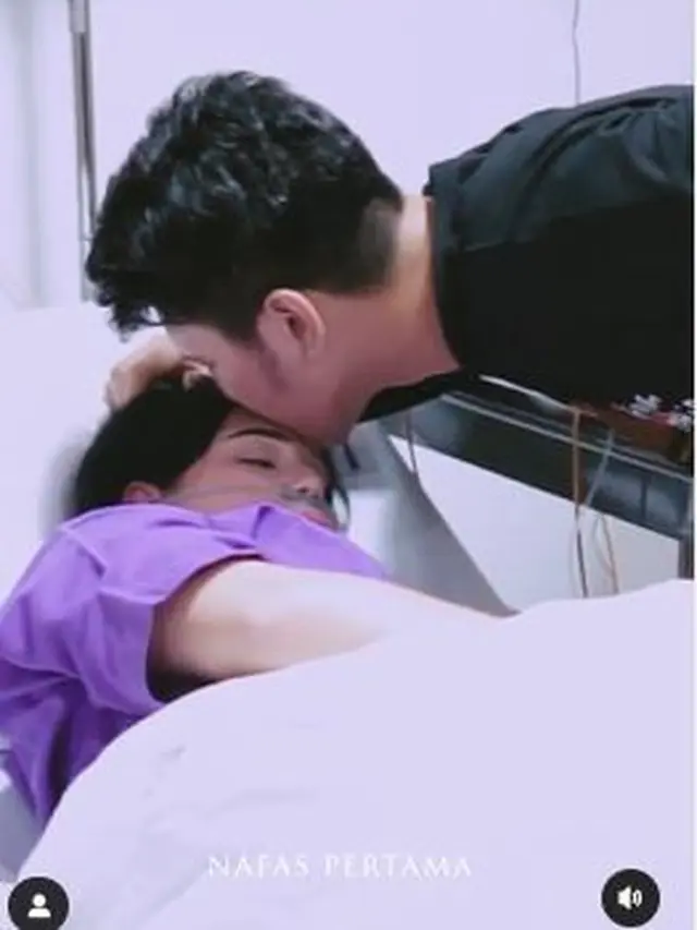 Anak pertama Aditya Zoni lahir ke dunia