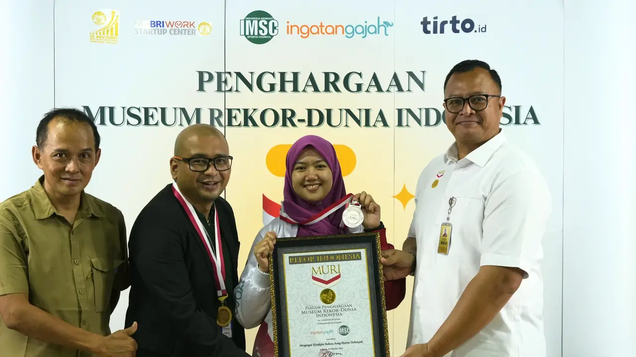 Sebanyak 118 pelajar dari berbagai kota, mulai dari Jakarta, Medan, Bandung, Tangerang, Depok, Bekasi, Sukabumi, Karawang, hingga Batam sukses mencatatkan Rekor MURI dengan mengingat total 13.090 kosakata dari 10 bahasa asing pada 10 Oktober 2024.