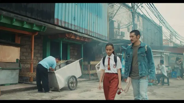 7 Gaya Abimana Aryasatya Saat Perankan Alex Dalam Serigala Terakhir Series