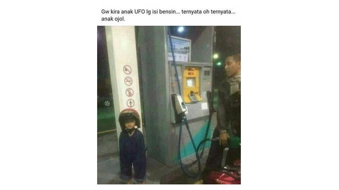 Jas hujan nyeleneh (Sumber: Instagram/dramaojol_id)