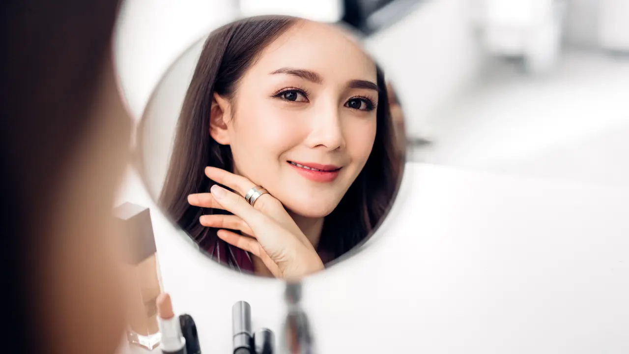 Kulit Lembap dan Glowing dengan Teknik Skin Flooding, Tren Skincare yang Lagi Naik Daun
