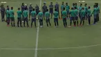 Para pemain Timnas Indonesia diberikan pengarahan saat latihan di Lapangan ABC Senayan, Jakarta, Jumat (12/1/2018). Latihan ini merupakan persiapan jelang laga melawan Islandia. (Bola.com/Vitalis Yogi Trisna)